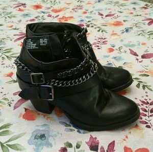 Authentic American Heritage ankle boots